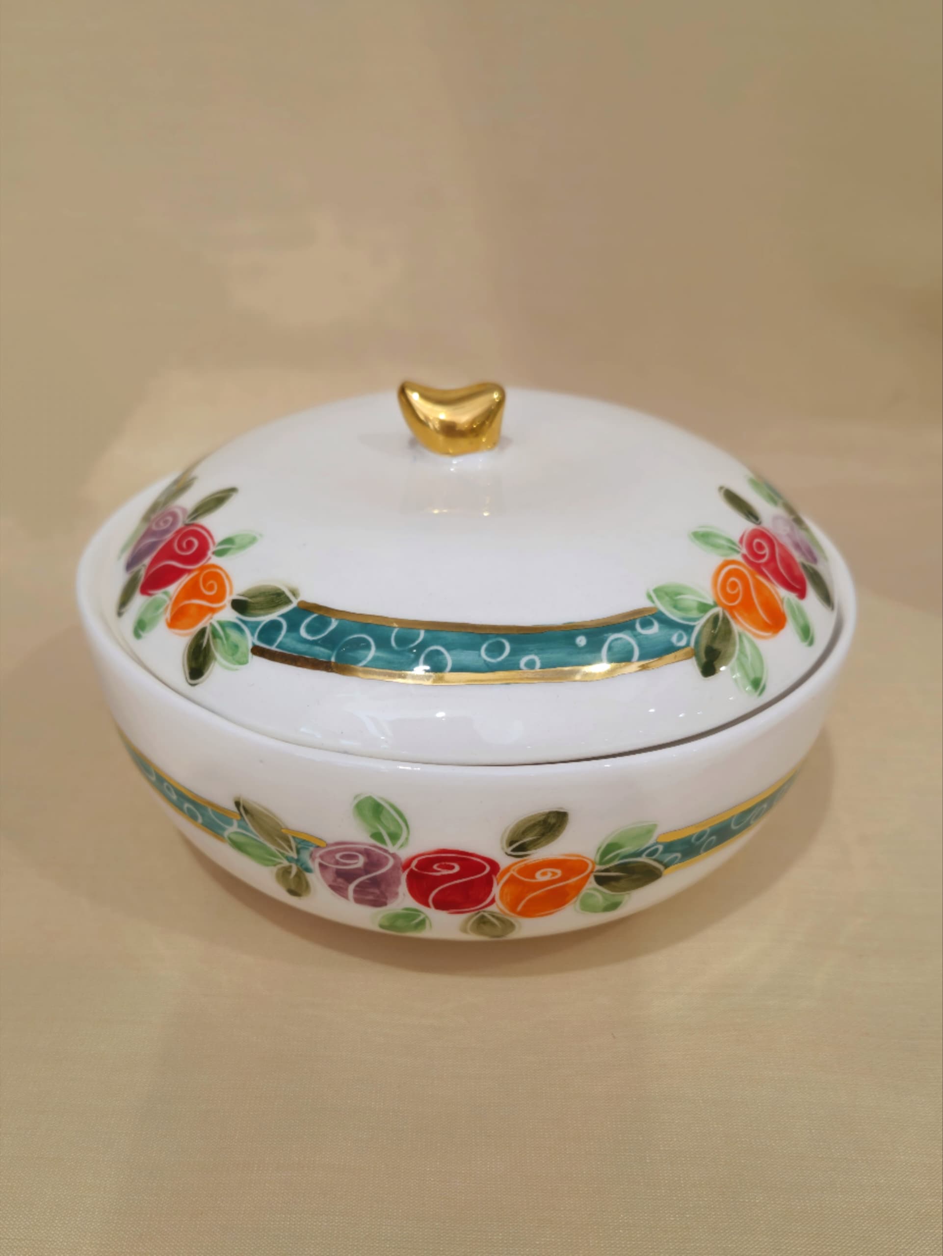 گنبدی طرح باغچه رنگی