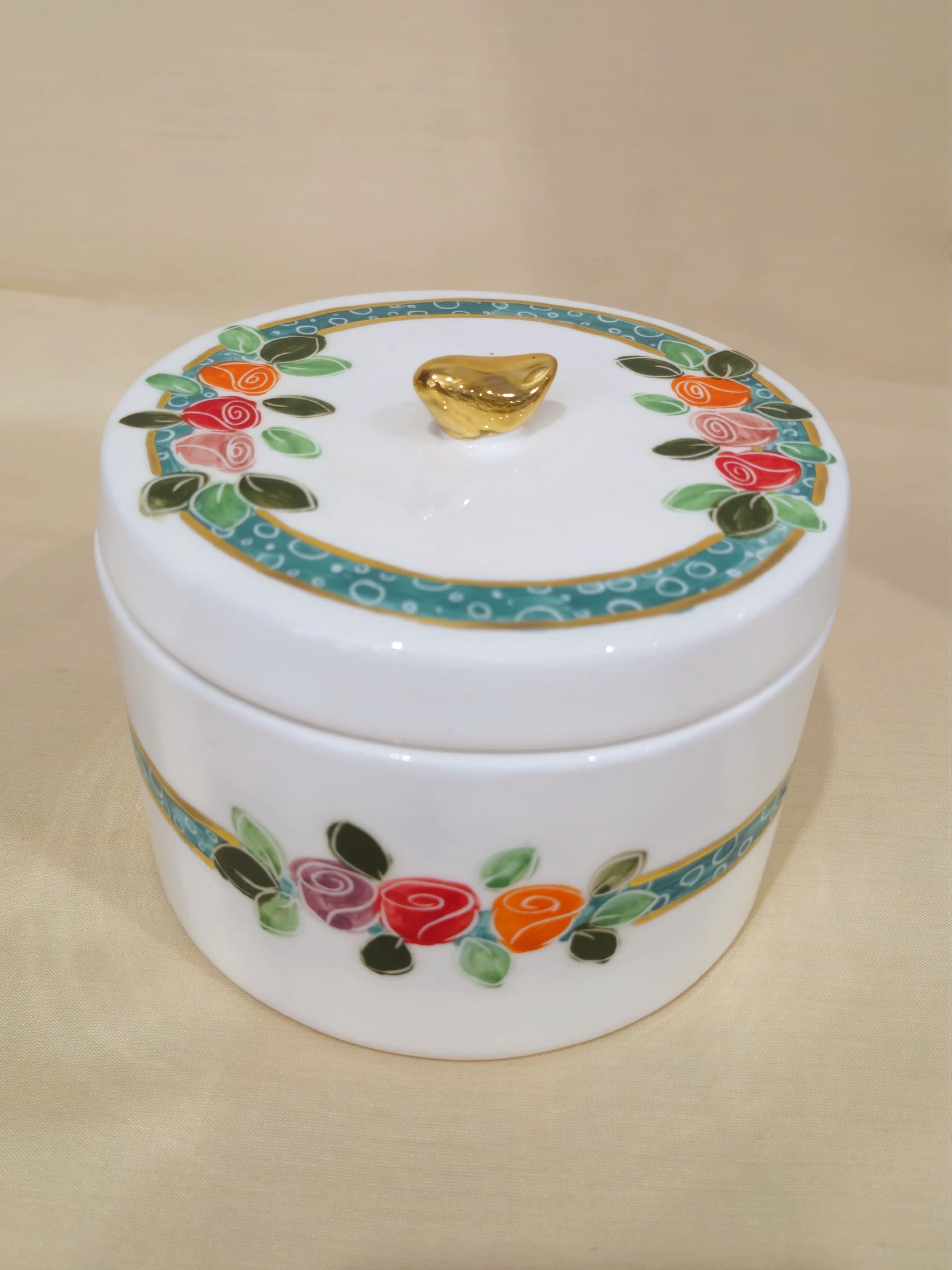 استوانه طرح باغچه رنگی